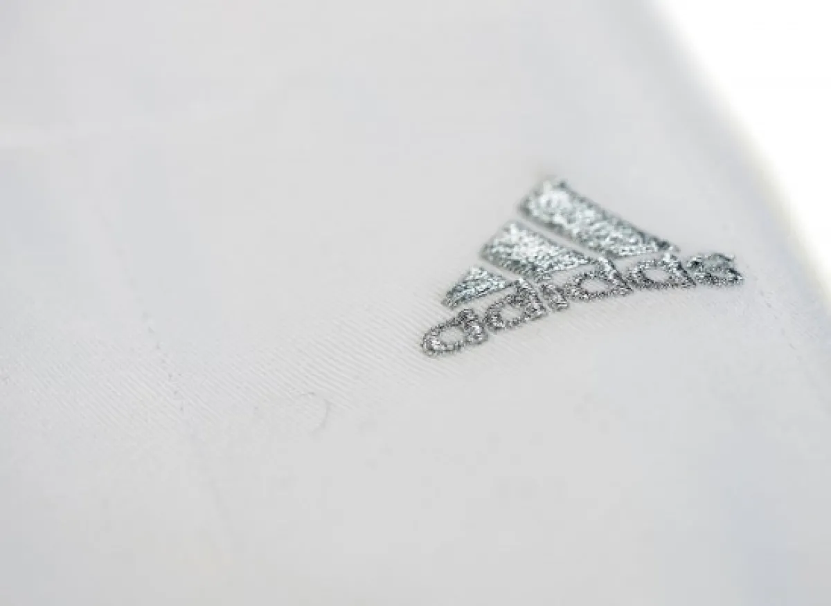 adidas Judoanzug Millenium weiß/silbernes Logo