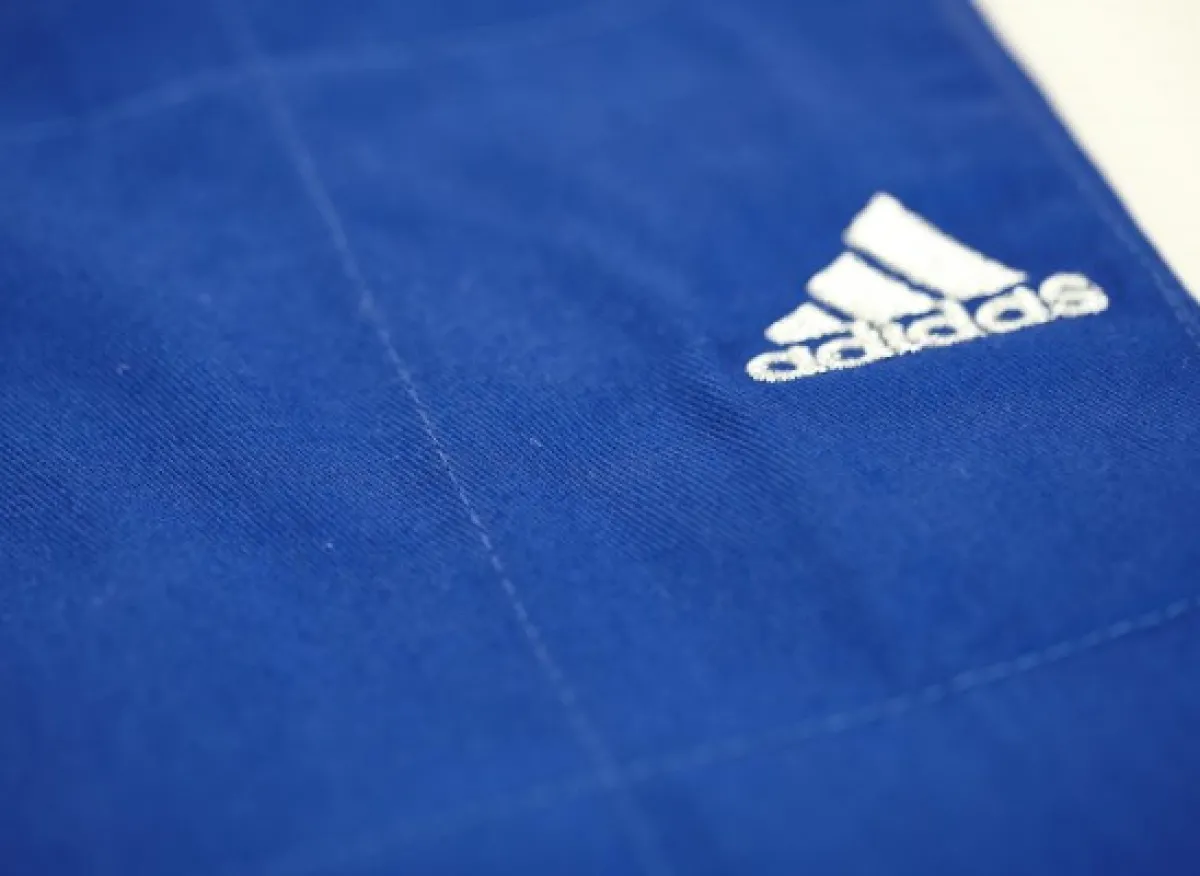 adidas Judoanzug Millenium blau/silbernes Logo