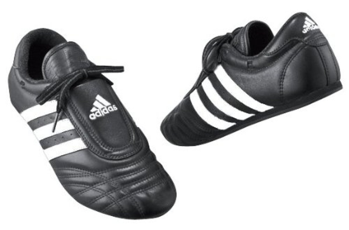 zapato deporte Adidas SM II negro