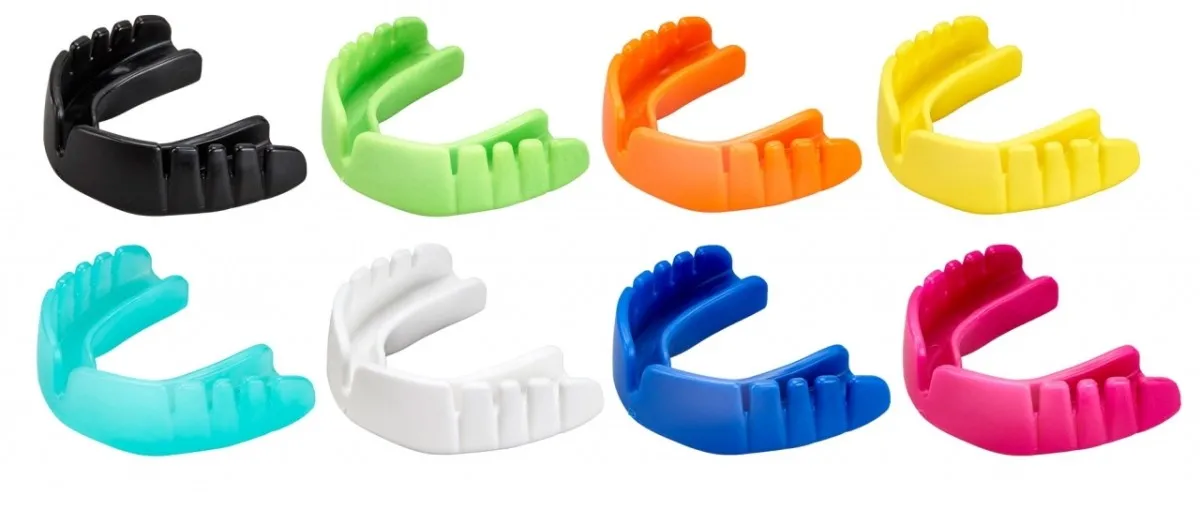 Standard mouthguard with can