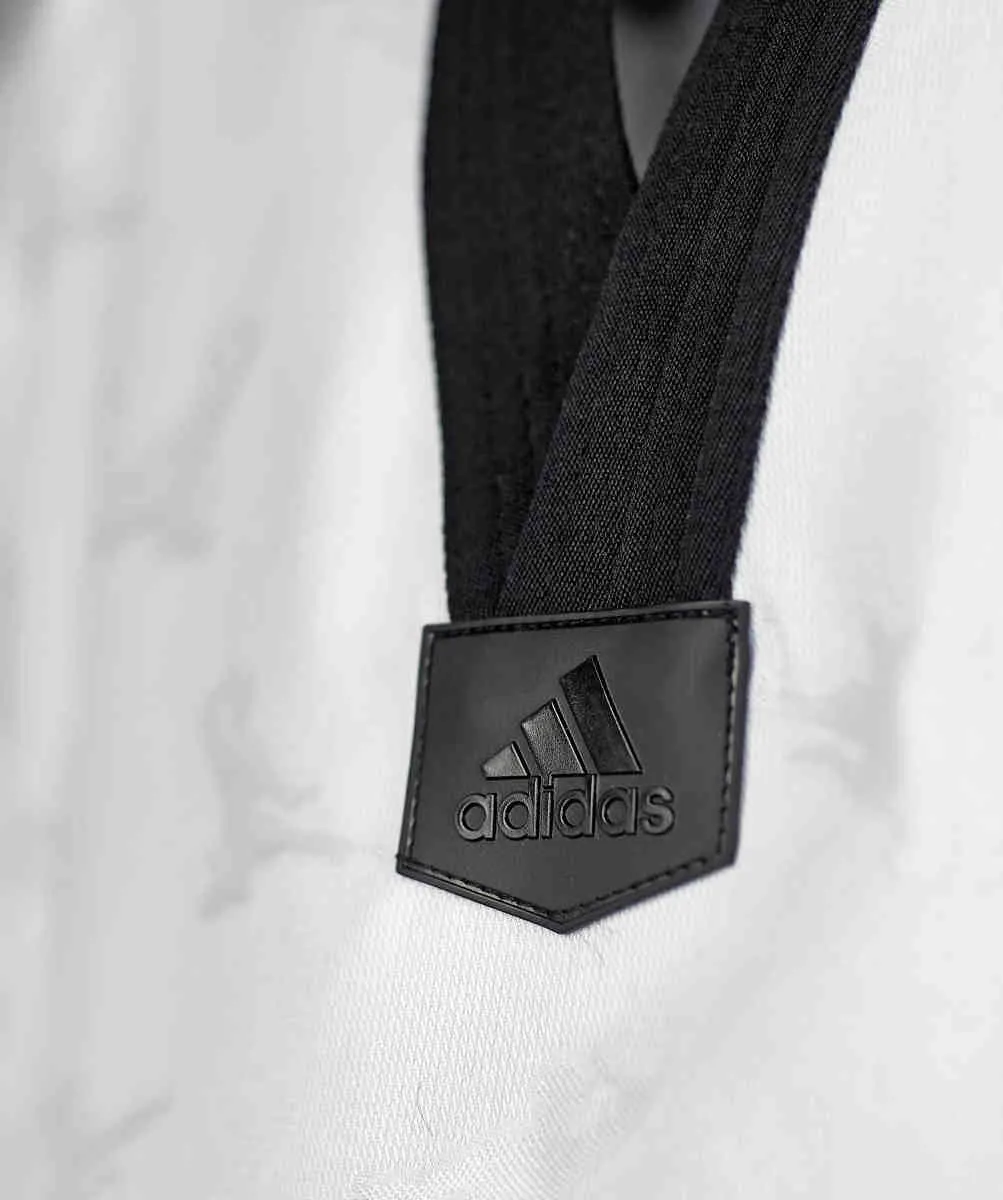 Taekwondo Dobok adidas Super Master II ADITSM01 04-adiadm schwarzes revers