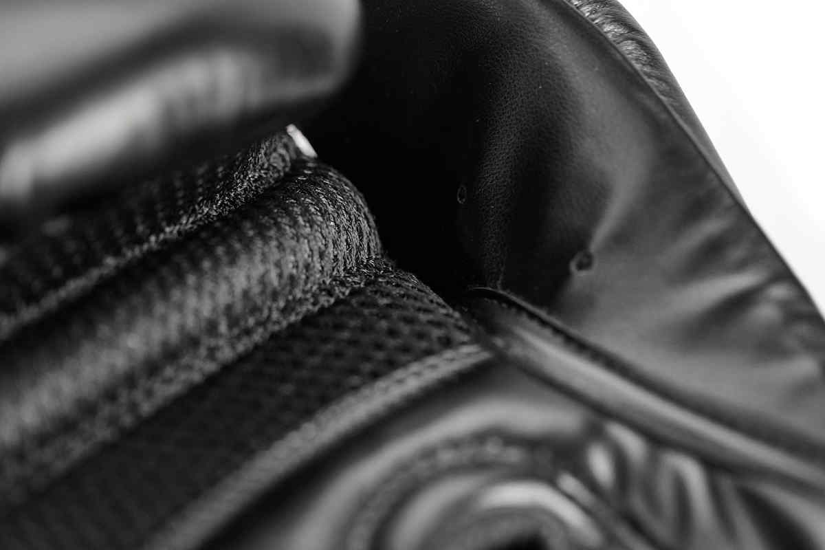 schwarz adidas Hybrid Boxhandschuhe 80