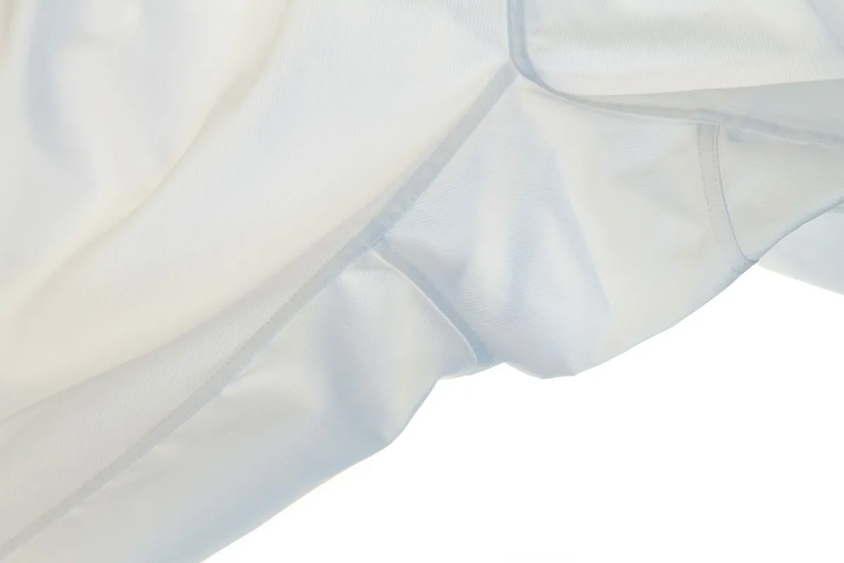 adidas Taekwondoanzug, Adi Club 3, weißes Revers mit blauen Schulterstreifen Details