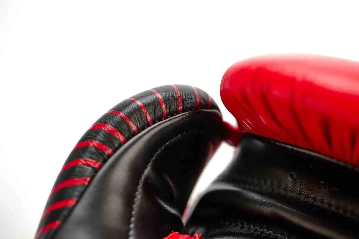 Gants de boxe adidas Compétition cuir rouge|noir 10 OZ