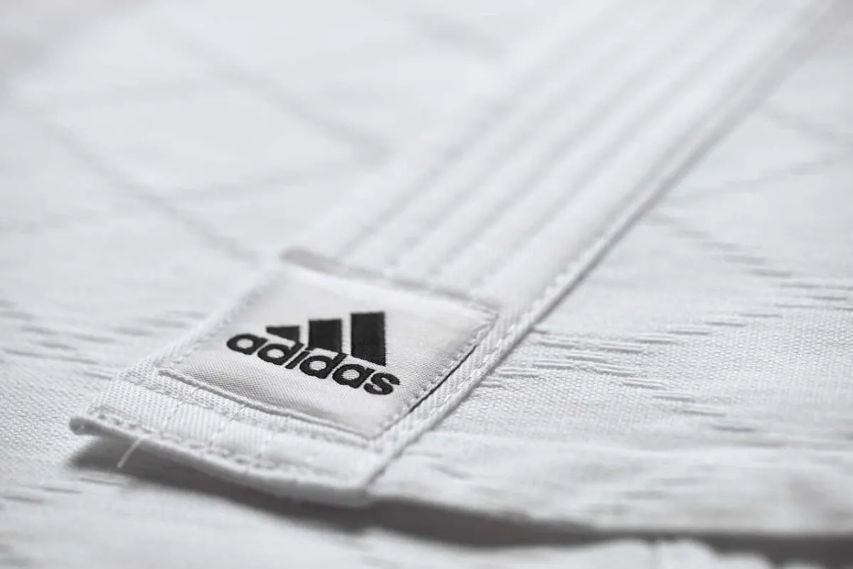 Judo suit Adidas Club J350 white with pink shoulder stripes