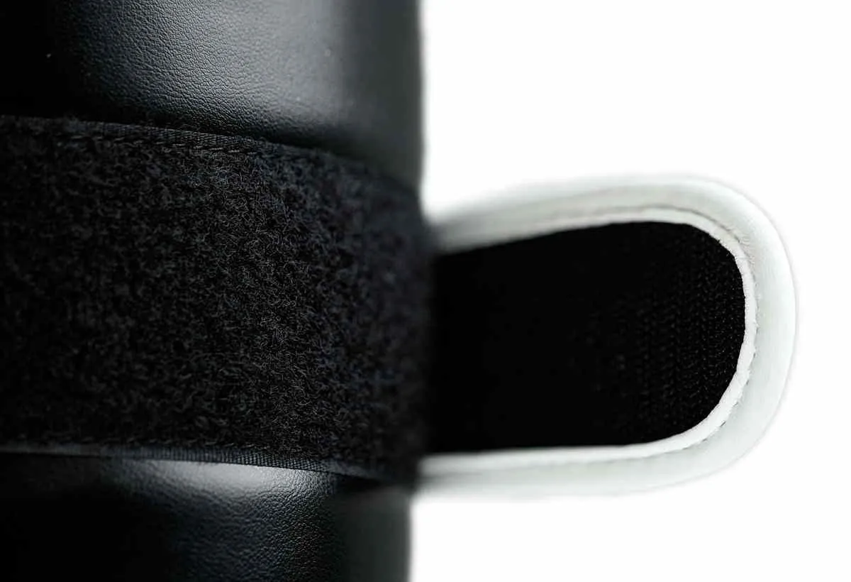 adidas Pro Point Fighter 100 Kickboxhandschuhe schwarz