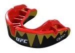 OPRO mouthguard UFC Platinum fangs black/gold